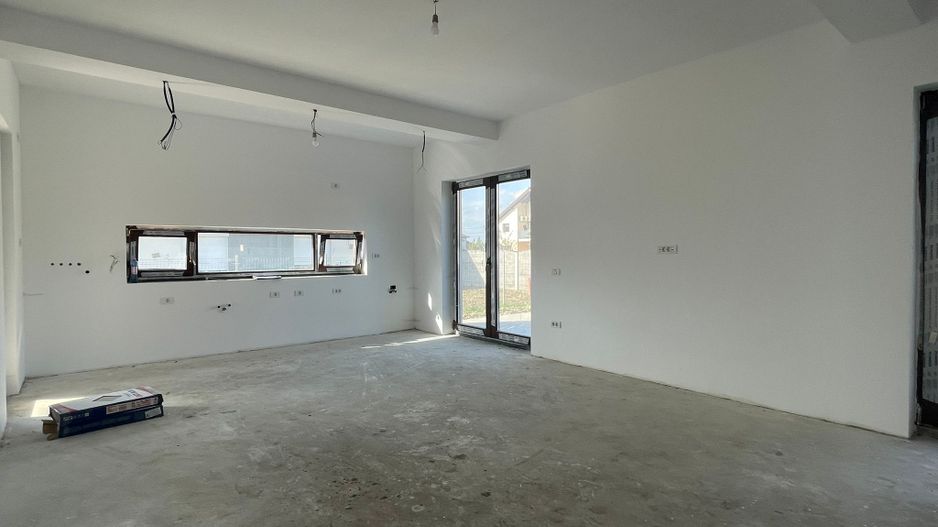 Duplex 4 camere - pozitie excelenta - Mosnita Noua - Poză 2