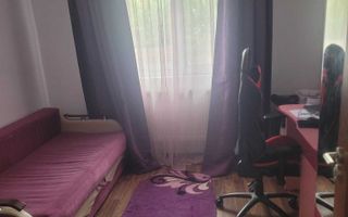 Casă și teren în Breazu, Str. Pârâului – 4 camere, 700 mp teren - Poză 4