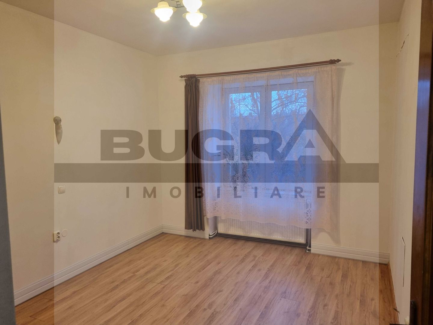 Oaza de liniste in inima orasului – apartament de 3 camere la casa - Poză 5