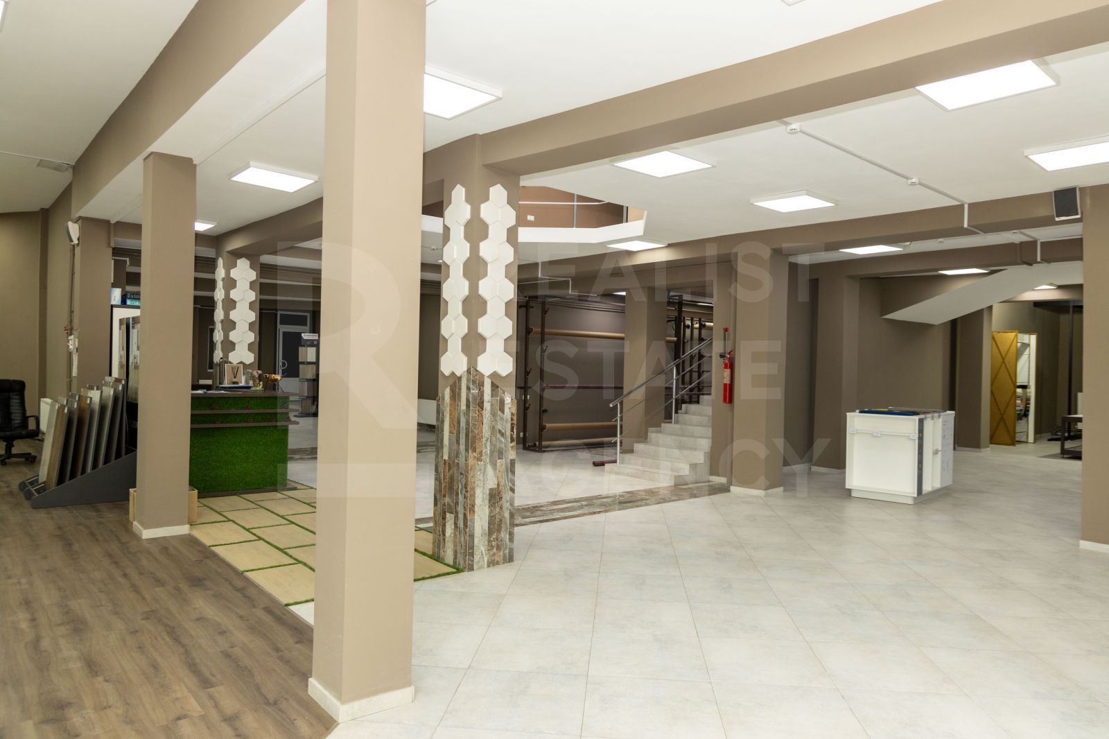 Vânzare, spațiu comercial, 1000 mp, str. Aerodromului, Bălți - Poză 2