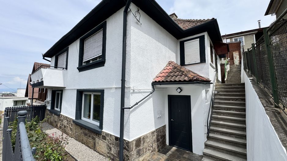 Apartament cu 2 camere in casa in Blumana, Brasov - Poză 1
