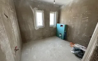 Aproape de benzinaria ESO. Finisaje la alegere - Poză 15