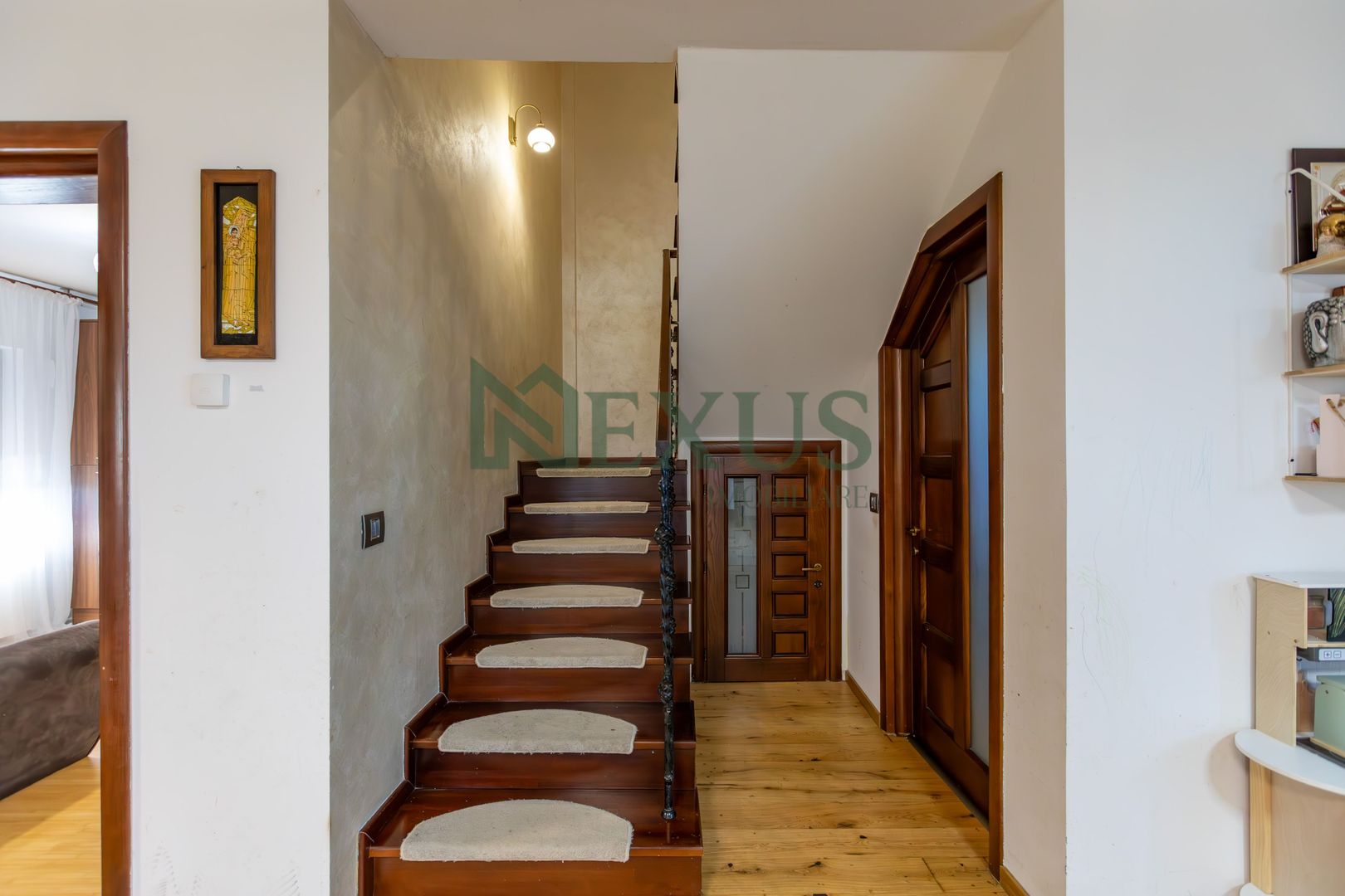 Casă/Vilă modernă de vânzare la intrare în Bogdan Vodă, județul Bacău. - Poză 36