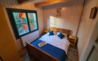 Cabană de vânzare-complet utilată, ideală pentru regim hotelier. - Poză 10