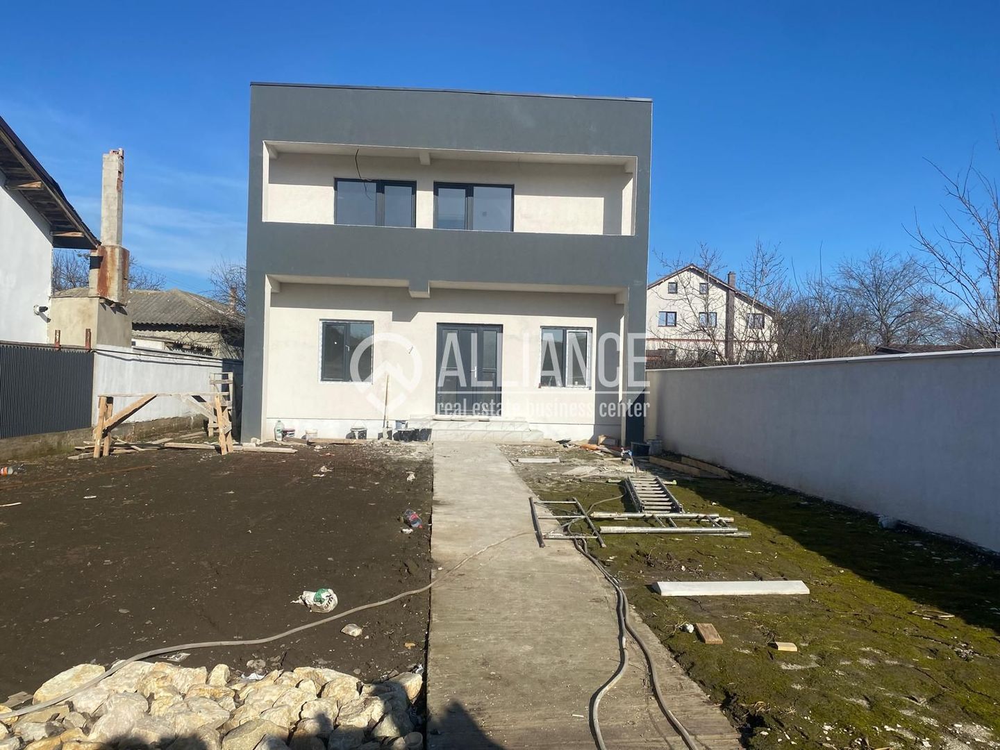 VALU LUI TRAIAN(COD 07) Casă P+1 cu 5 camere si teren de 375 mp - Poză 1