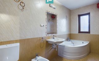 Apartament 3 camere Ultracentral - Poză 3