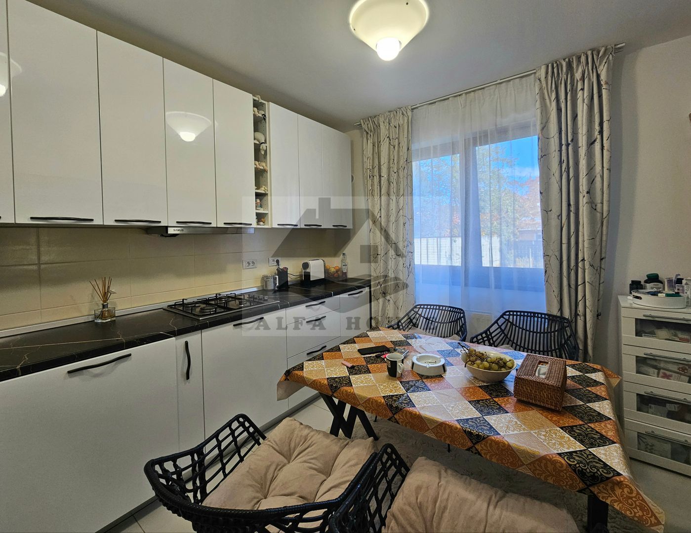 Casă individuala cu 5 camere, 270 mp, Tractorul - zona Coresi - Poză 10