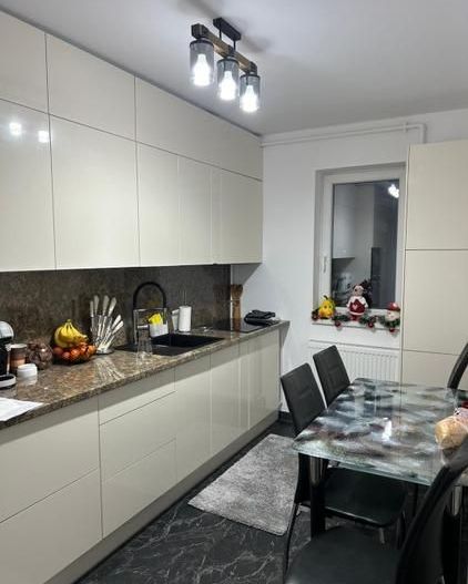 Giroc | 2 Camere | Etaj 1 | Bucatarie inchisa | Mobilat si Utilat - Poză 1