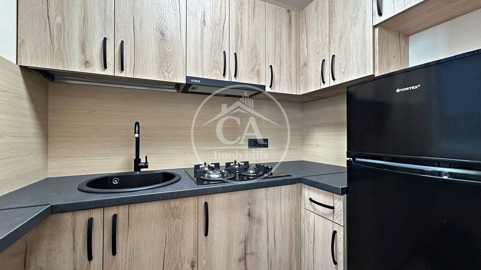 Apartament de vanzare cu 1 camera in zona Rogerius, Oradea - Poză 4