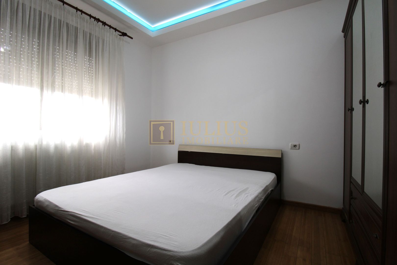 Stadion/Complex Studentesc;3 camere, 2 dormitoare egale, centrala proprie si AC. - Poză 11