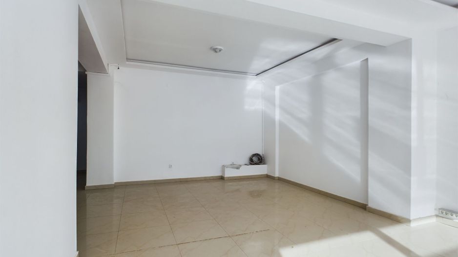 Spatiu comercial 70 mp - Poză 1