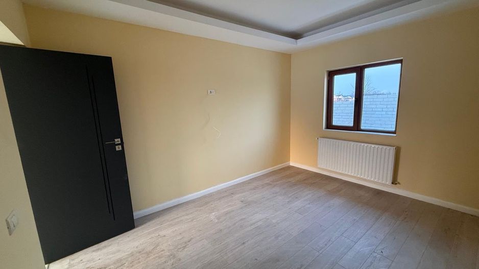 Casă spațioasă de închiriat în Clinceni, 120 mp + curte 535 mp - Poză 8