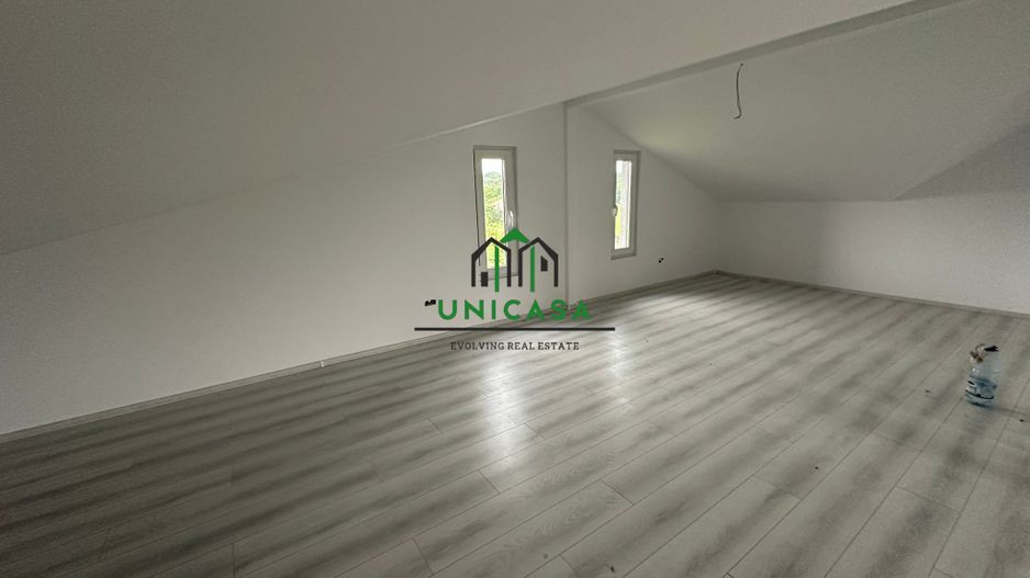 Casă de vânzare în Comuna Băbeni - Poză 16