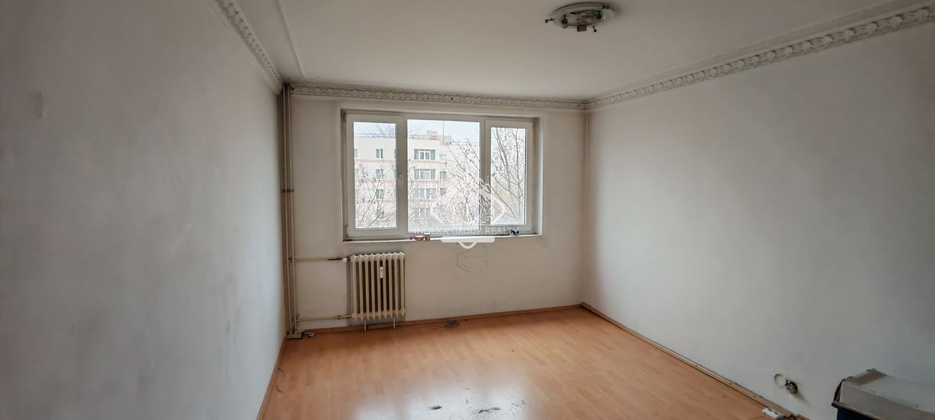 Apartament 2 camere - decomandat - necesita renovare I Titan - Poză 1