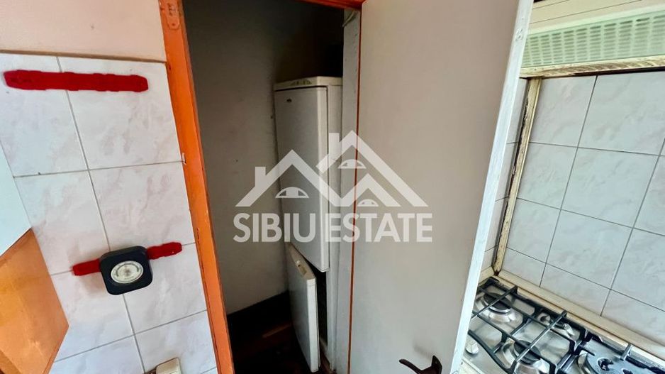 Apartament 4 camere spațios Sibiu zona Gara Mare Abatorului - Poză 8