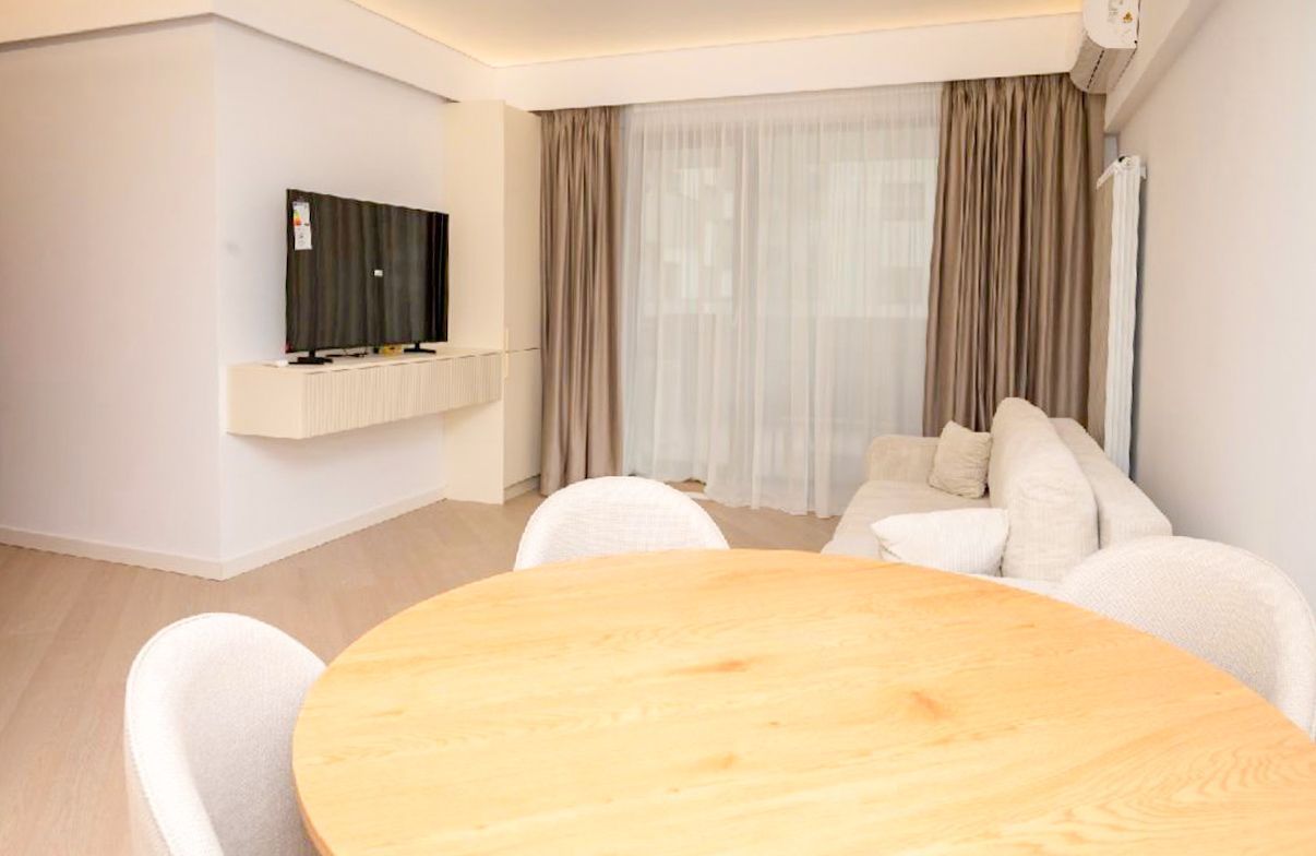 Închiriere apartament 3 camere, 79 mp | Cortina North - Poză 2