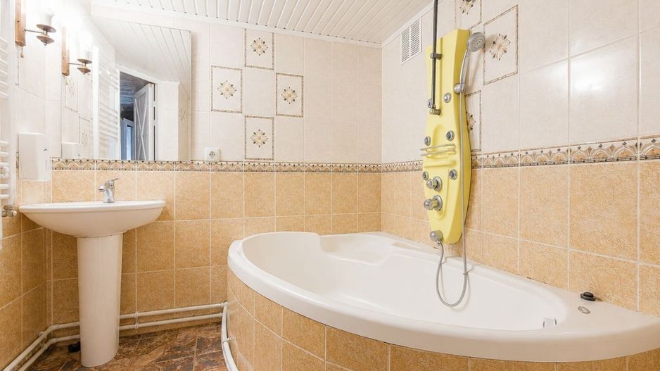 Casă 210 m² cu 5 dormitoare și teren 10 ari – Euroreparație | Drochia, str. Grigore Ureche - Poză 58