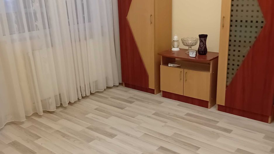 Apartament 3 camere, decomandat, Micro 20 - Poză 2