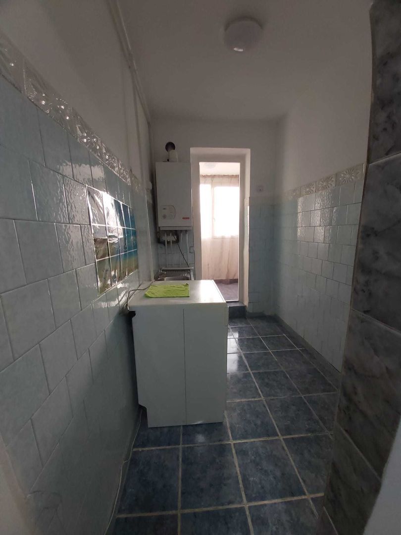 Apartament de vanzare, 2 camere, balcon inchis, 45 mp utili, Sebes - Poză 4
