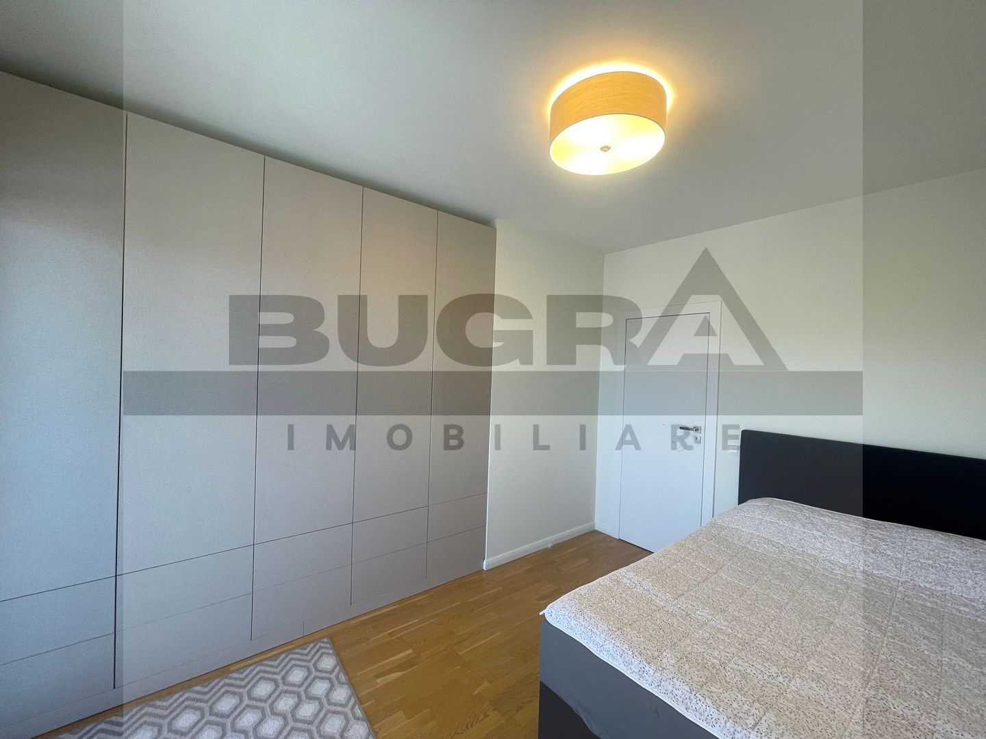 Apartament de 3 camere, modern, 80mp, parcare, zona Centrala - Poză 9