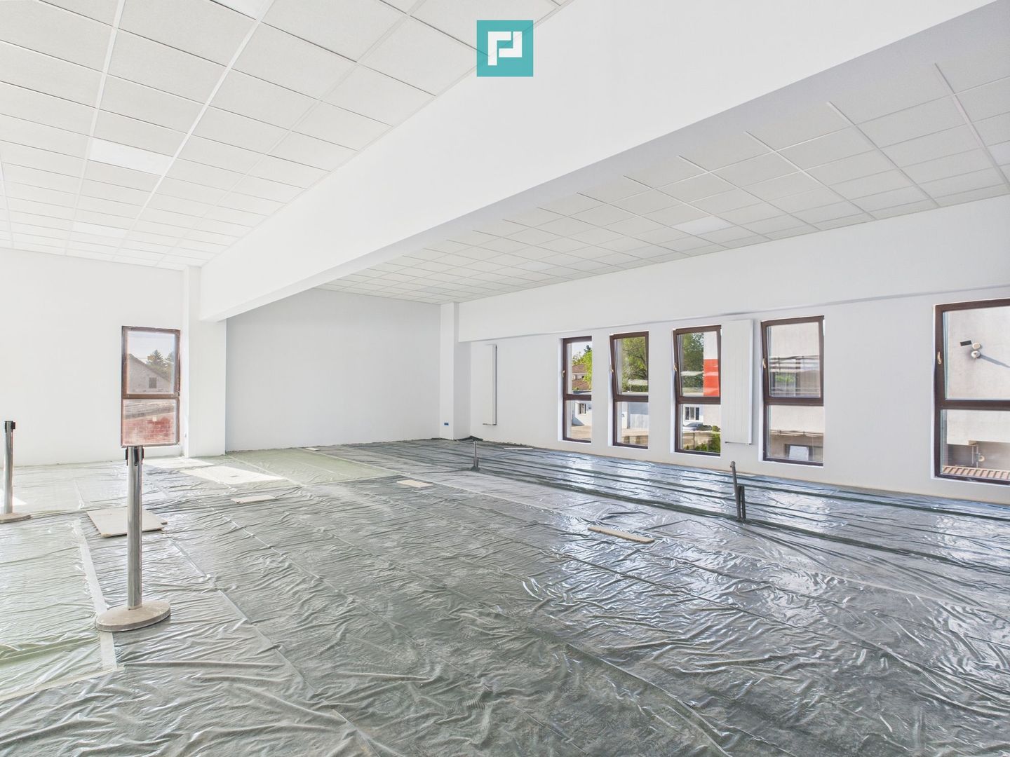 Spații Comerciale între 70 și 350 mp în Dumbrăvița - Poză 8