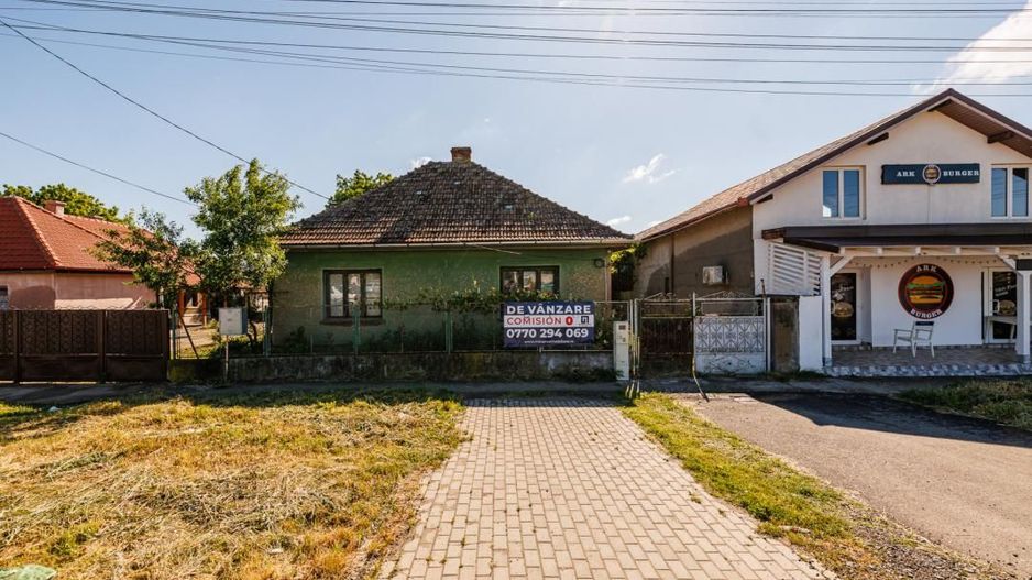 Casa cu teren 1.876 mp, la soseaua principala, vis-a-vis de Profi si Penny, Sag  - Poză 1