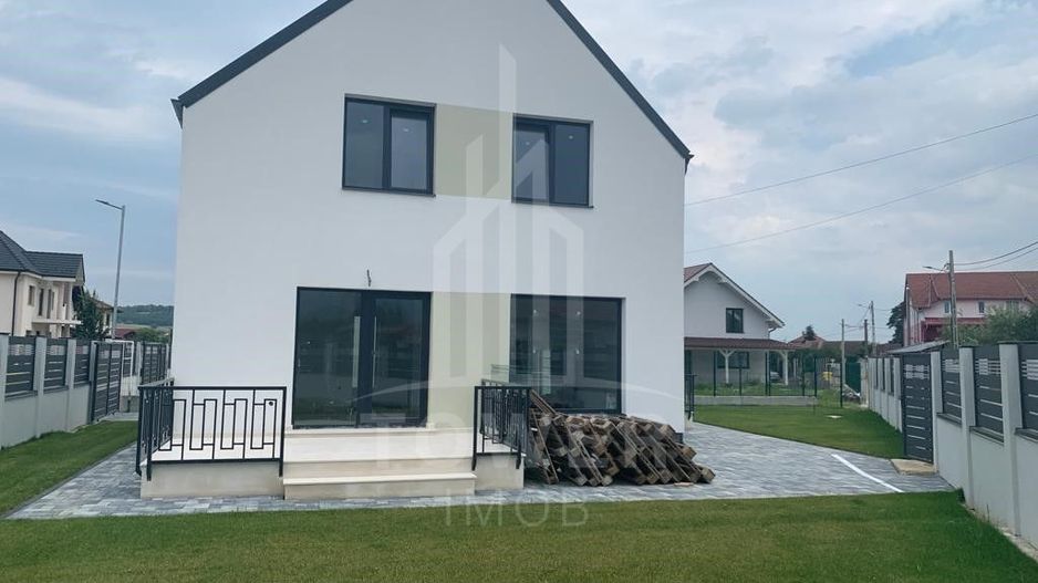 Casă de vânzare cu 4 camere | Loc. Cristian-Sibiu - Poză 1