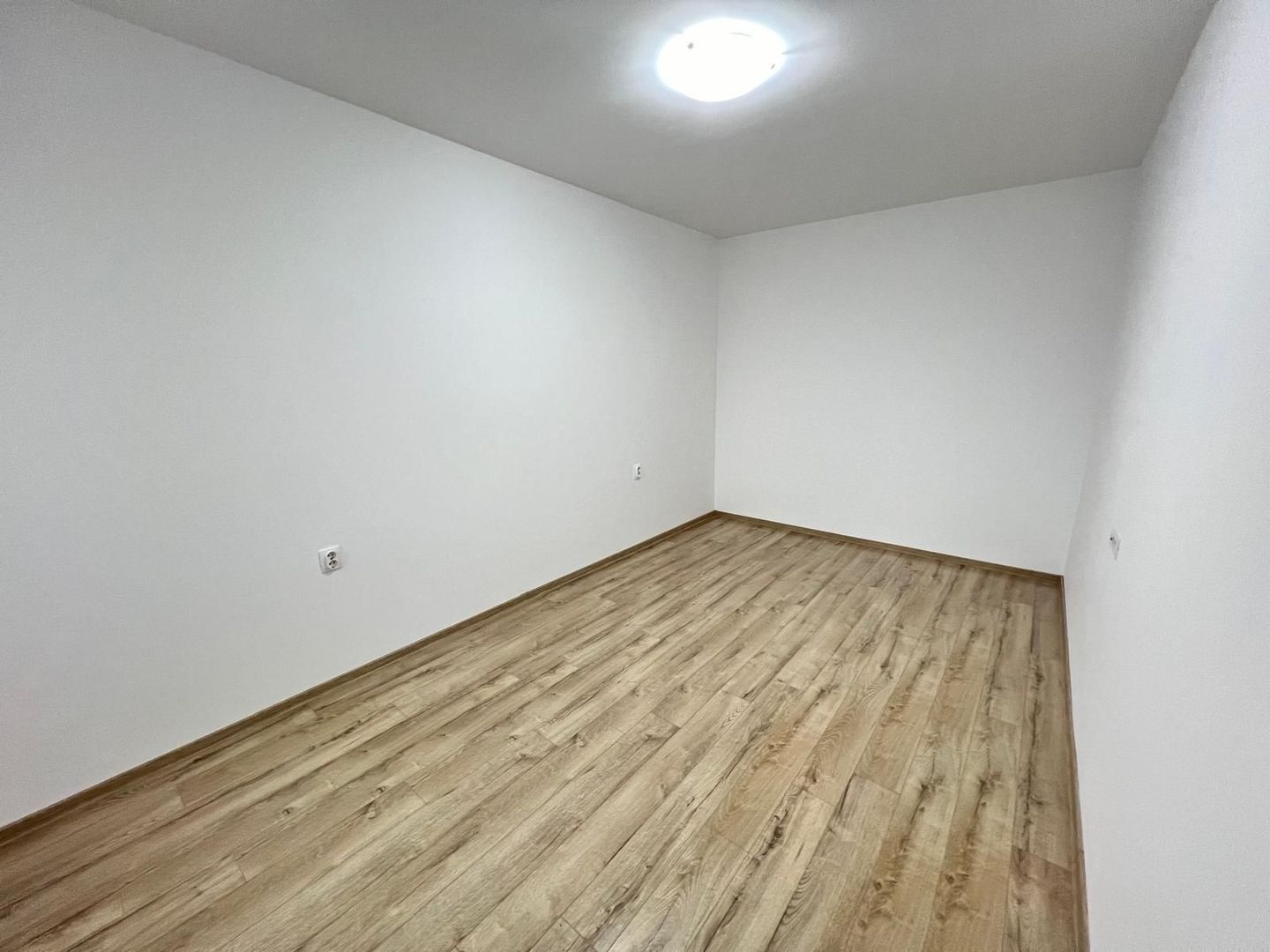 Casa cu 7 camere | 3 balcoane | Garaj | 220 mp + 80 mp curte | Cartier Panorama - Poză 19