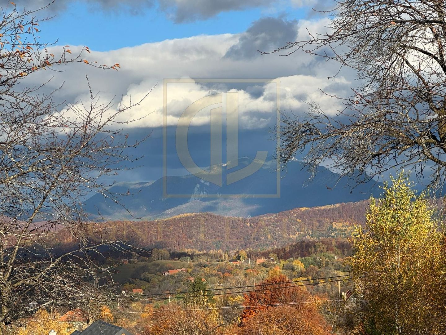 Intravilan 1000 mp | Sohodol-Priveliște panoramică către munți Bucegi - Poză 4