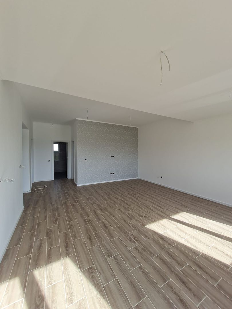 Casa individuala pe parter cu teren de 687 mp - Poză 9