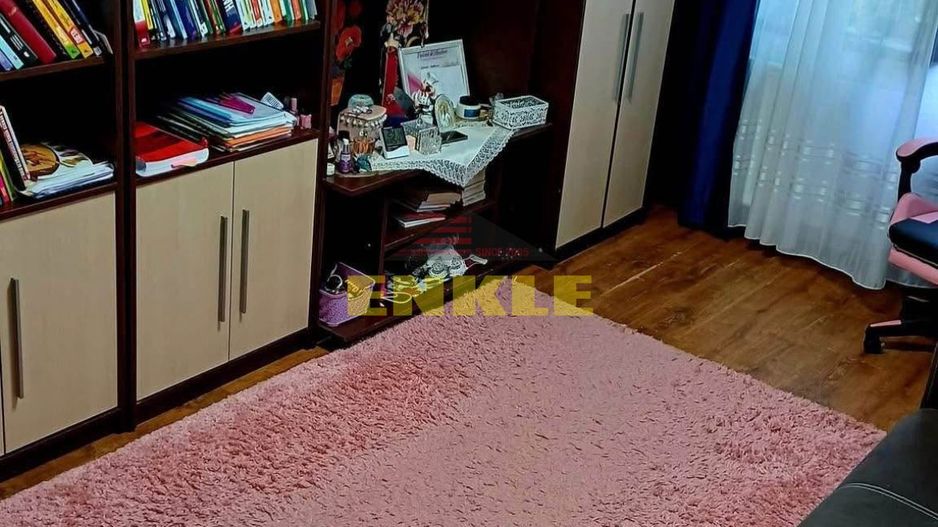 De vanzare apartament cu 2 camere, zona Bucovina. - Poză 1