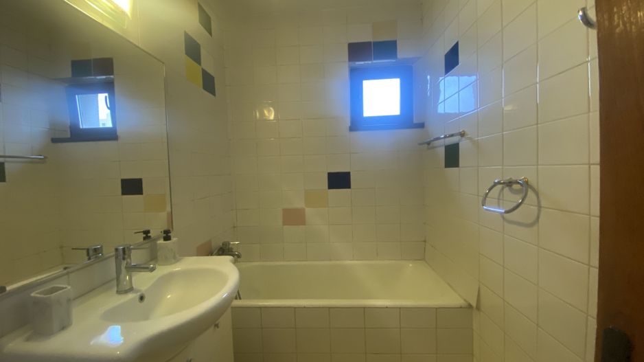 Apartament superb de vanzare, patru camere, zona Vatra Luminoasa, 350.000€ - Poză 18