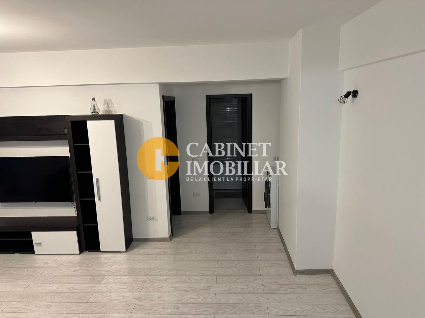 Apartament 2 camere-etaj intermediar- Rond Mall Moldova - Poză 5