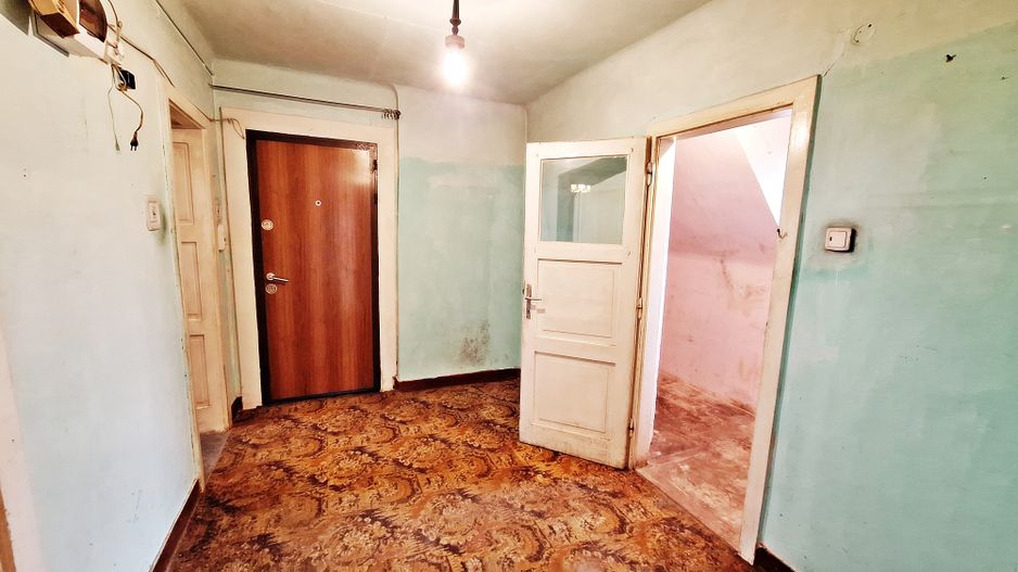 Apartament 2 camere in vila la poalele Tampei, 99000 euro - Poză 15