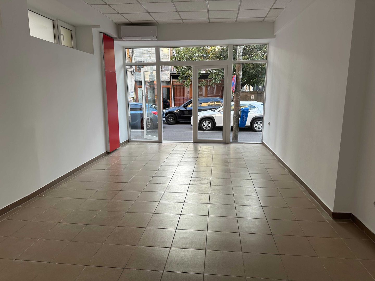 Spatiu comercial de inchiriat, 33mp, Piata Gemeni (V. Lascar - Dacia) - Poză 4
