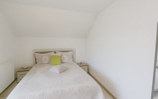 Proprietate Premium cu Două Case și Piscină în Hemeiuș - Poză 15