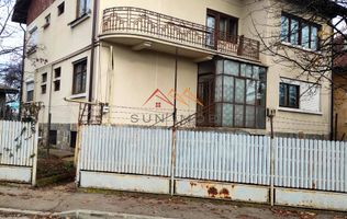 Casa D+P+E, an 1980, teren 285 m2, zona foarte buna, Campina, Prahova