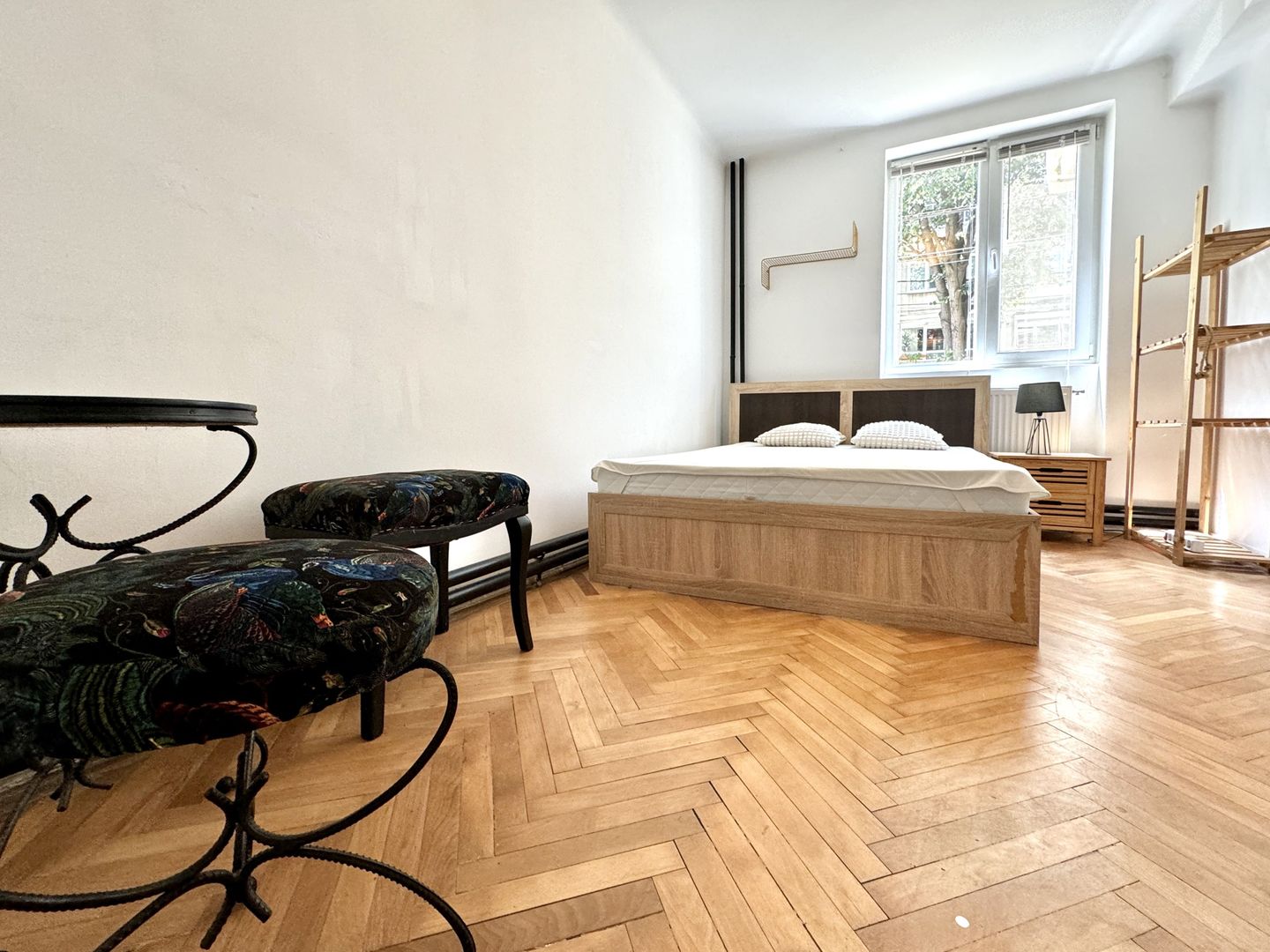 Apartament 2 camere, primitor, cu garaj, in zona Centrala-Universitate - Poză 7