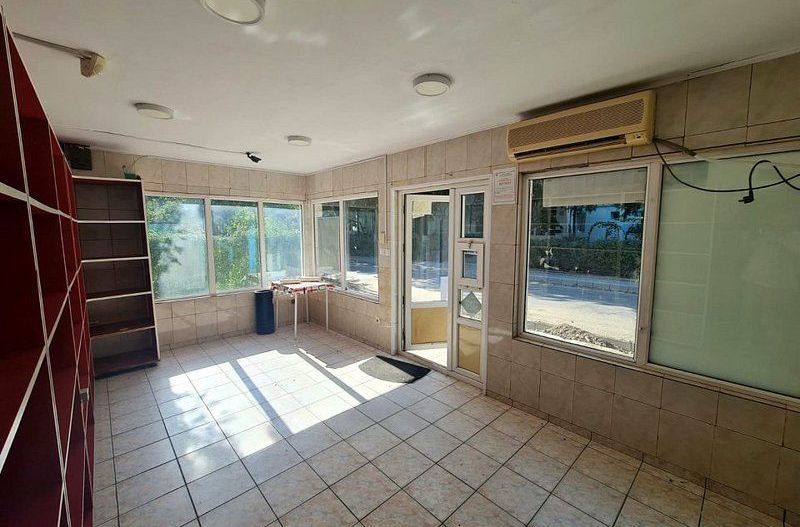 Spatiul comercial stradal - Poză 4