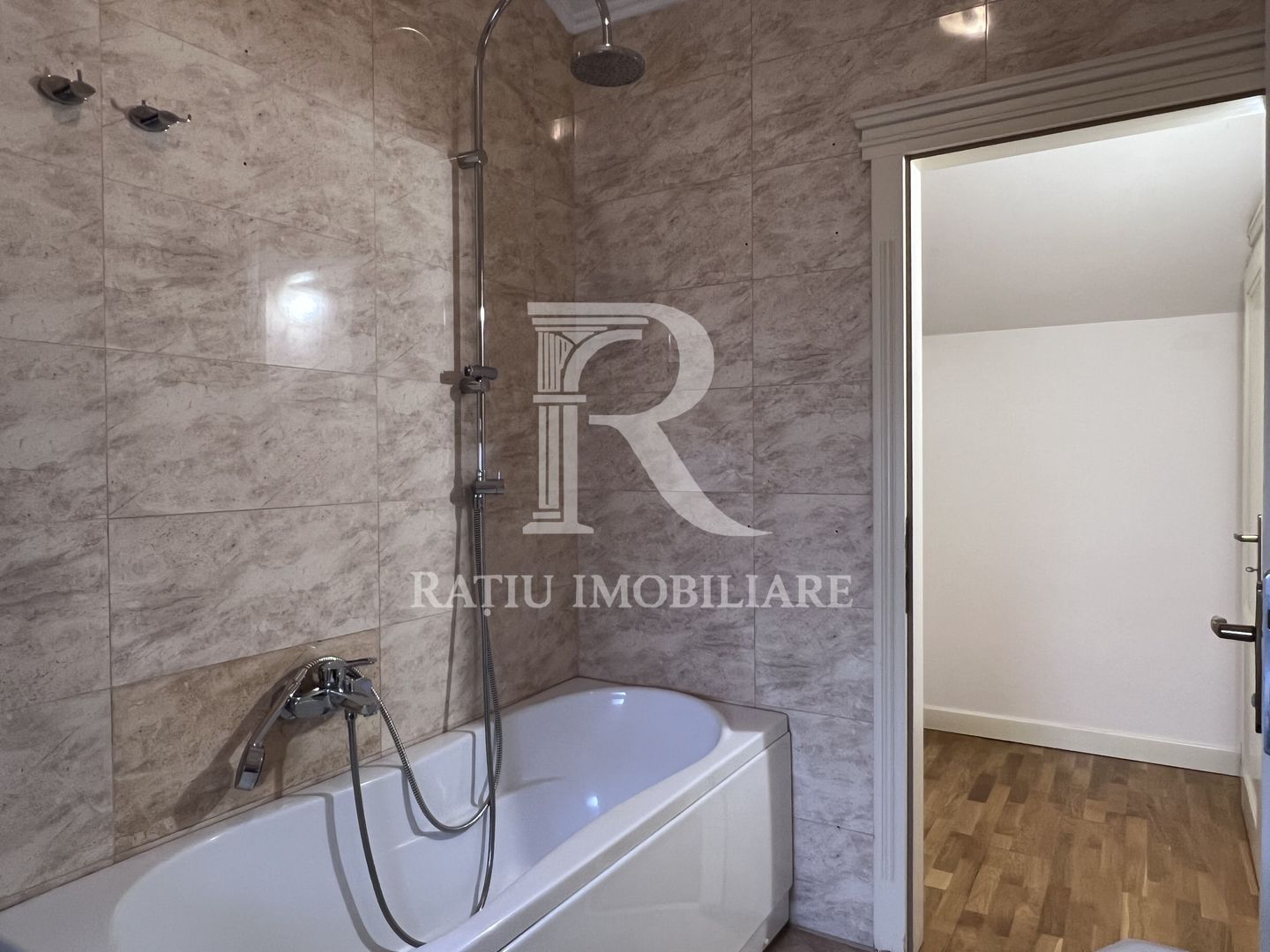 Casa cu 4 camere de inchiriat | Cartierul Grigorescu | Oradea - Poză 21