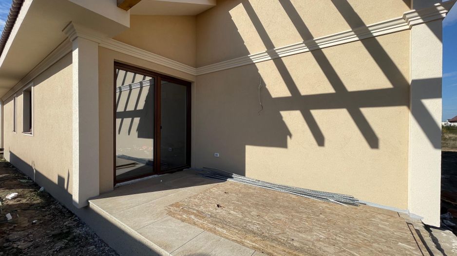 Casă / Vilă în Mosnita Noua - Poză 2