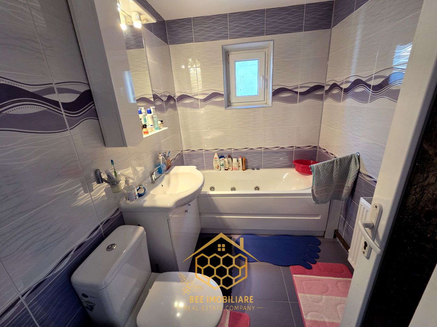 Apartament cu 3 camere in zona centrala - Filiasi - Poză 15