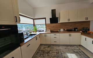 Casa Sibiu Cisnadioara, casa cu garaj, 5 camere, 3 bai - Poză 5