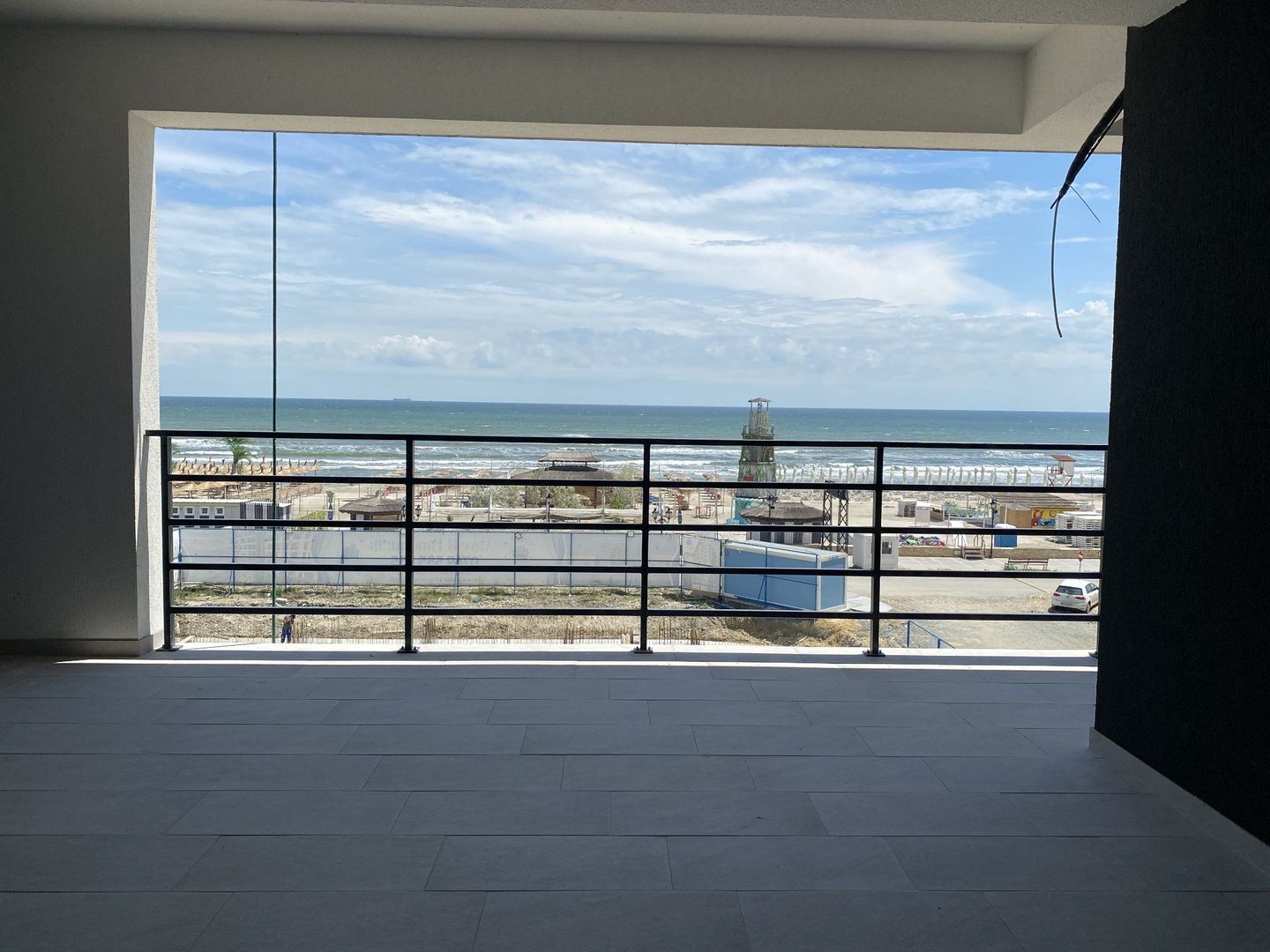 Ag. Eu. vinde Ap. 2 Cam 63 mp Et. 1  Constanta-Mamaia Nord - Poză 1