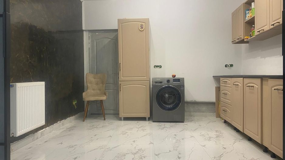 Gata de locuit! Vanzare casa cu 6 camere in Targoviste - Poză 7