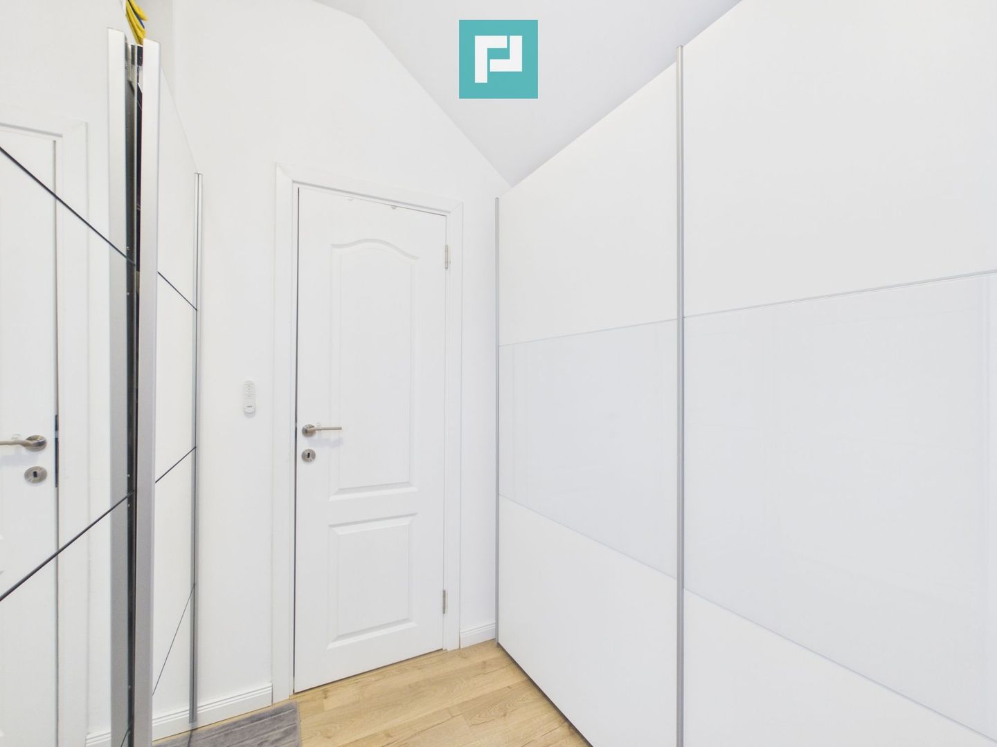 Casă 4 camere cu teren 450 mp pe Dealurile Oradei - Poză 62