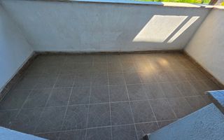 Apartament 5 camere, renovat, 68 mp utili + mansarda 52 mp,  Cetate - Poză 8