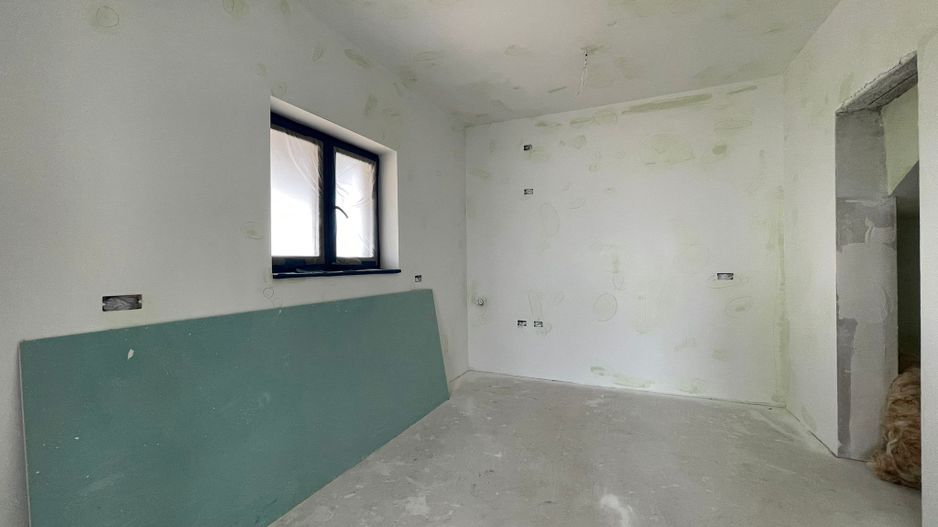 Casă individuală cu garaj-Moșnița Veche - Poză 7