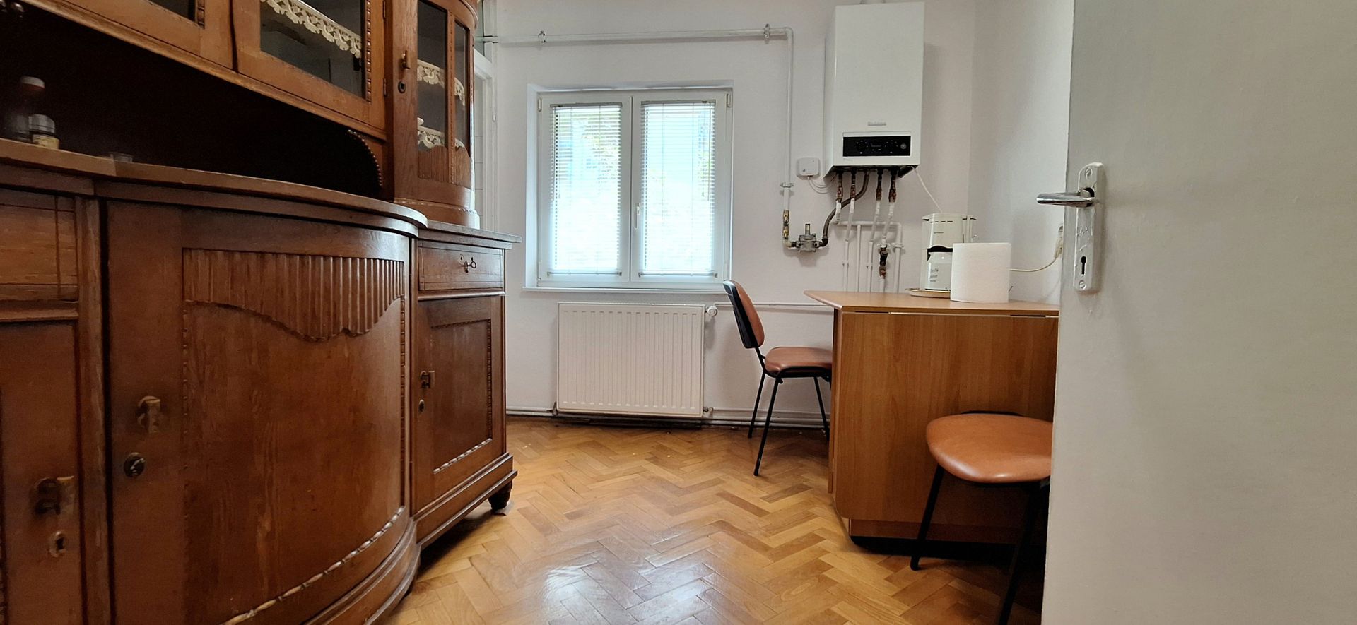 Apartament renovat cu 3 camere - zona Andrei Saguna - Poză 8