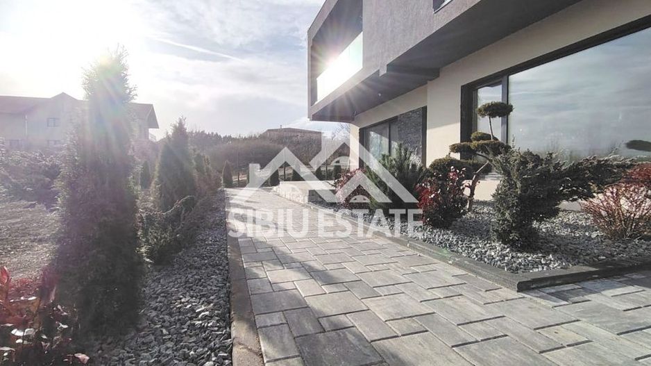 Casa Sibiu, Selimbar teren 790 mp, garaj, terase - Poză 11